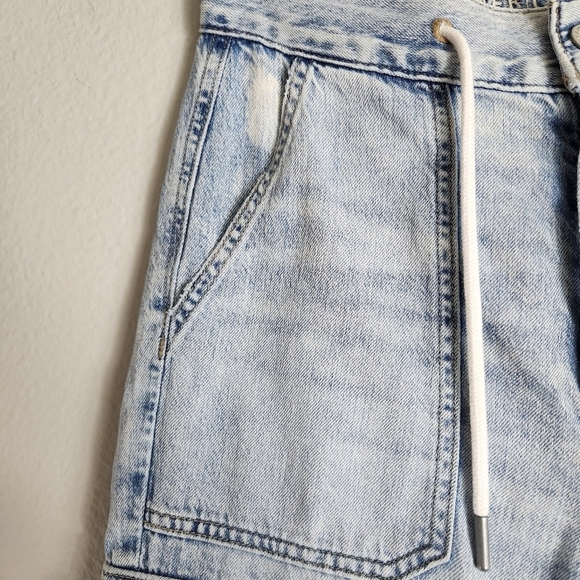 American Eagle Drawstring Waist Light Wash Chambray Cargo Joggers-Size 00 - Picture 6 of 15